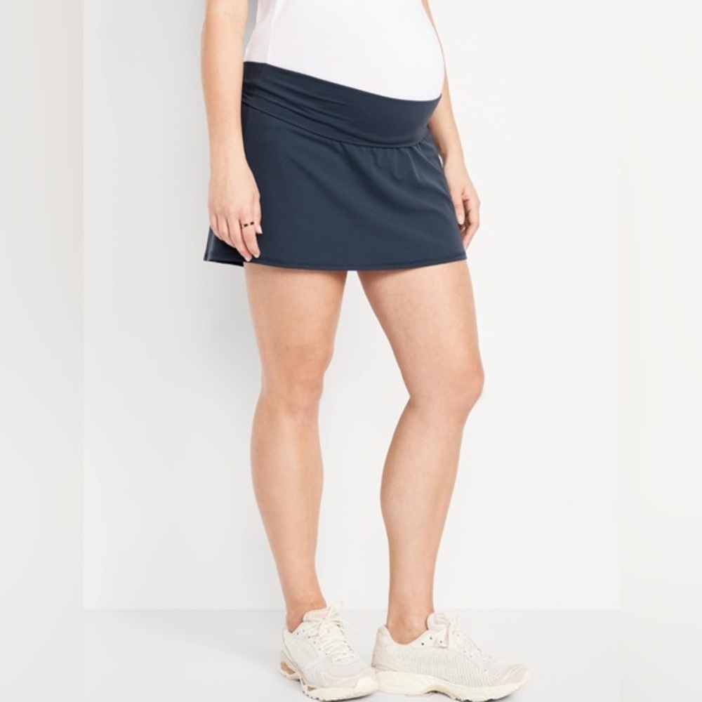 NEW…Maternity Roll Over Waist StudioSmooth Skort